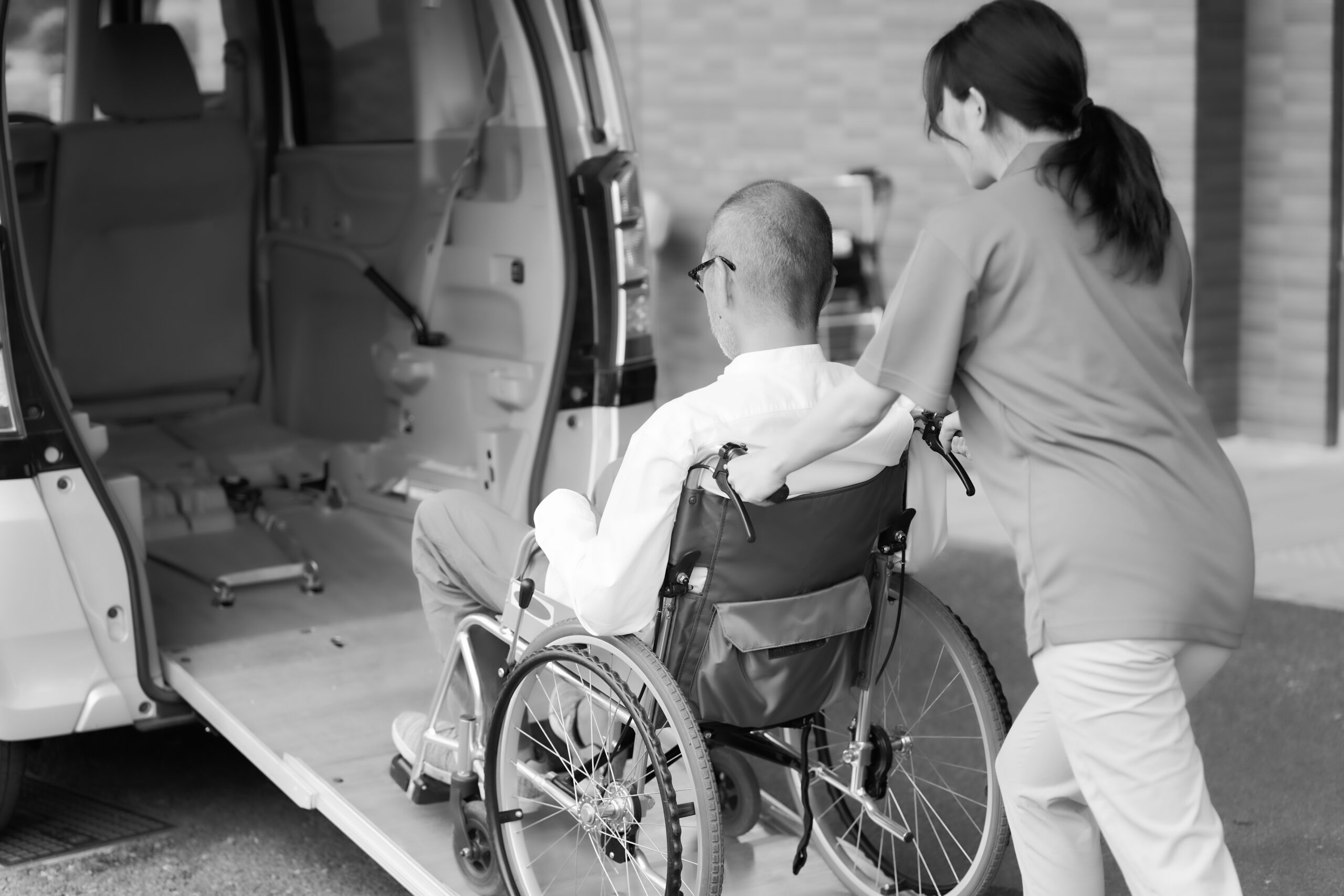 A,Caregiver,Who,Puts,An,Elderly,Person,In,A,Long-term